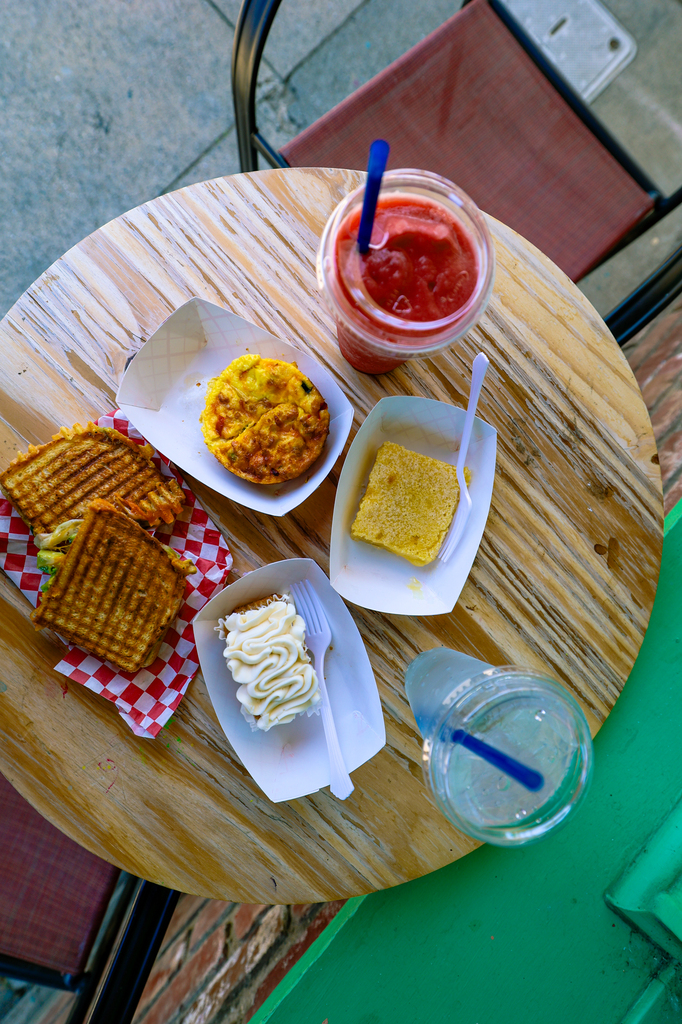 Lunch at Mug Shots Cafe in downtown Oroville California