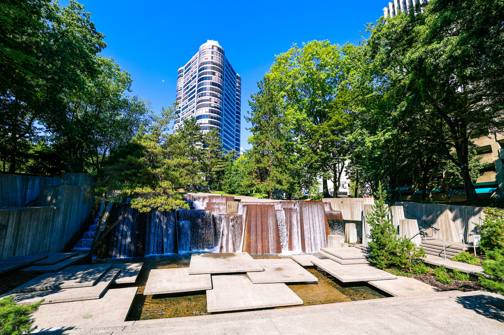 Portland Oregon walking tour Ira Keller fountain