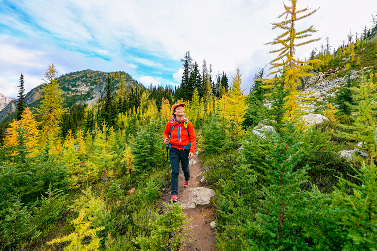 Hiking up to Wing Lake in North Cascades in Fall with larches