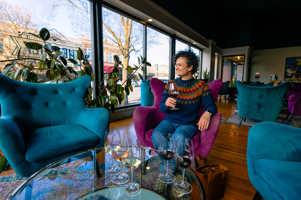 Things to do in Walla Wall - the thief wine shop