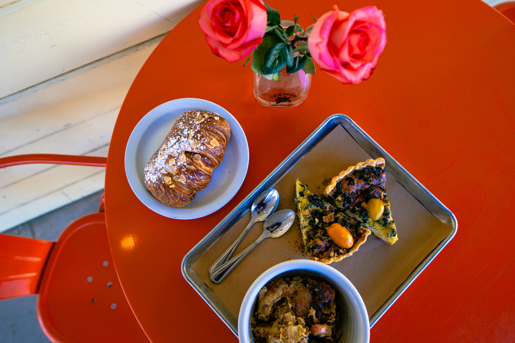 Lunch at Brown Bear Baking Orcas Island