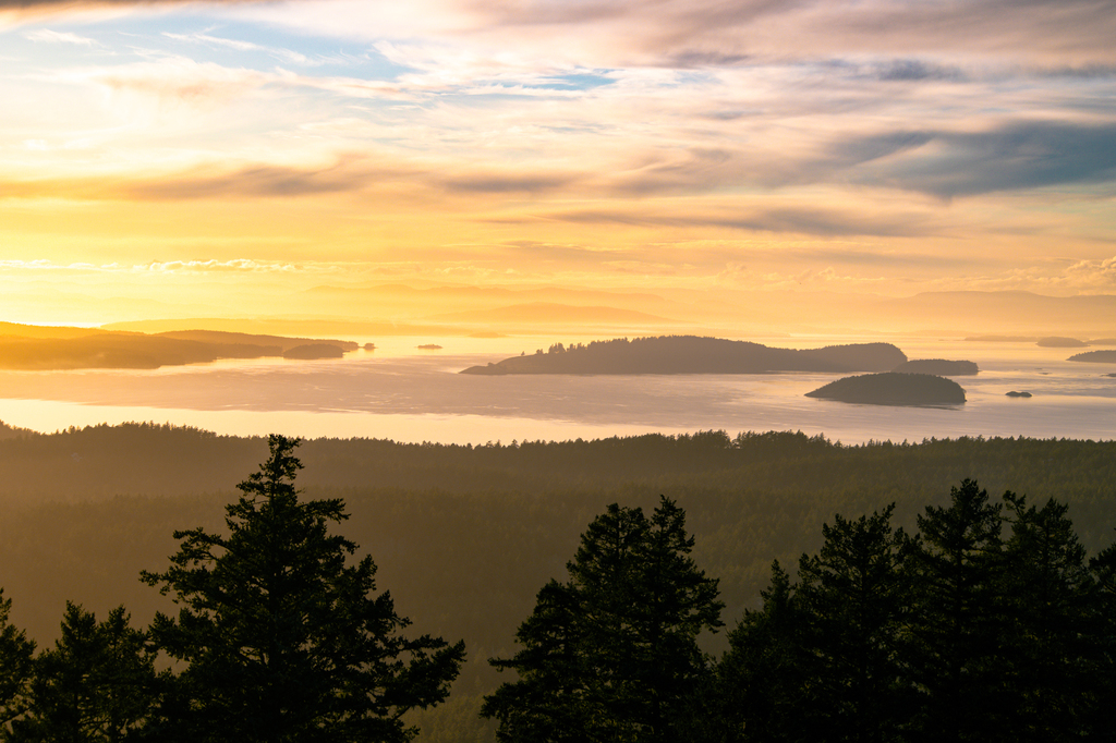 Sunset Hike Ship Peak Trail in Turtleback Mountain Preserve Orcas island