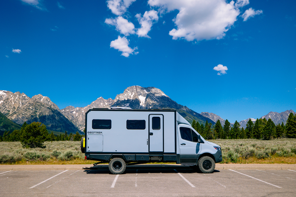 Geotrek Verus off-grid four season RV. Geotrek Verus review. 4 season RV review. Off-grid RV review.