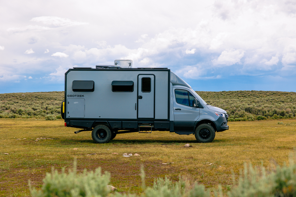 Geotrek Verus off-grid four season RV. Geotrek Verus review. 4 season RV review. Off-grid RV review.